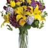 : Spring mixed flower arrangement