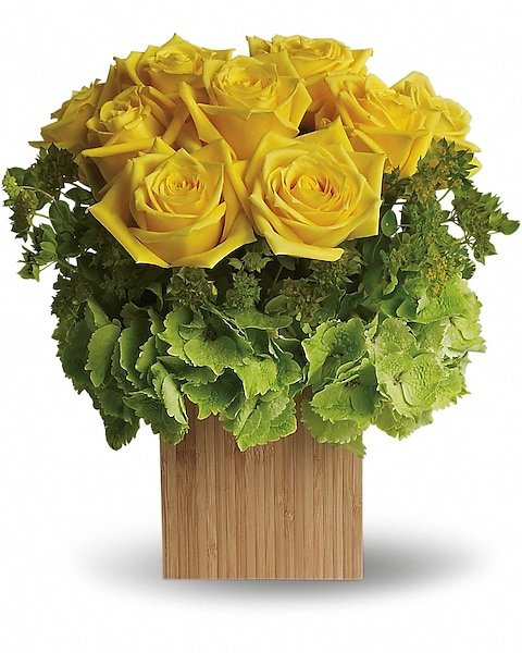 Yellow rose bouquet from Gurnee florist offering flower delivery Waukegan IL